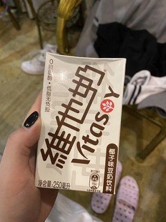 每个早八都会喝的椰子味豆奶