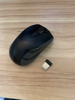 罗技m546小巧精致，简约实用的一款办公鼠标
