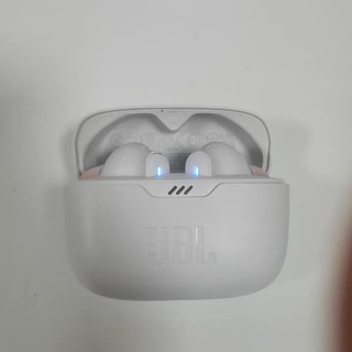 JBL蓝牙耳机