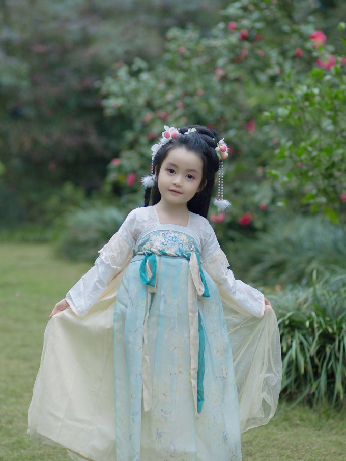 初立汉服怎么样 让萌娃美丽又愉快地长大吧_什么值得买