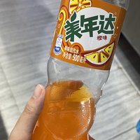 现在还是很喜欢喝汽水饮料