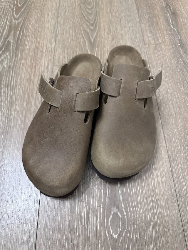 不到两百到手的Dove杏色疯马牛勃肯鞋