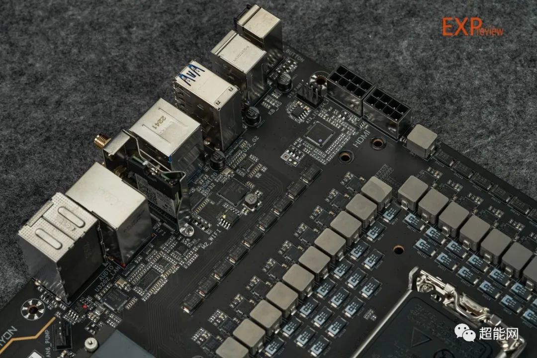 技嘉Z790 AORUS TACHYON主板评测：带CPU和内存冲上更高频率
