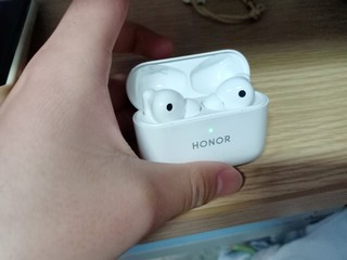 honor华为蓝牙耳机，感受高科技
