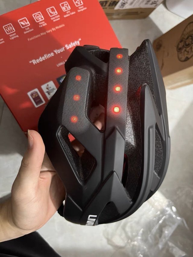 LIVALL自行车头盔