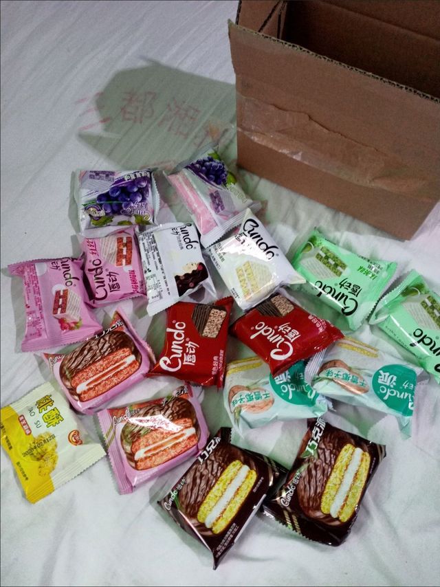 唇动蛋糕巧克力奶油夹心蛋糕多种口味面包