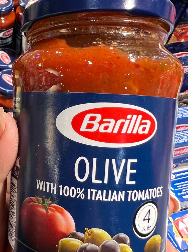 这种成品的意大利面酱非常方便。