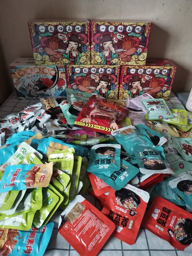 森吧辣条大礼包办公室解馋小零食小吃休闲食