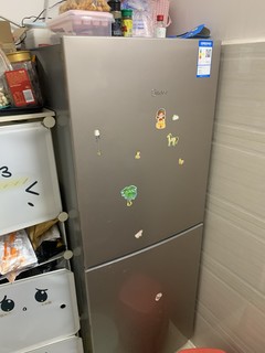 我老婆说之前的冰箱太小，立马换了台大冰箱