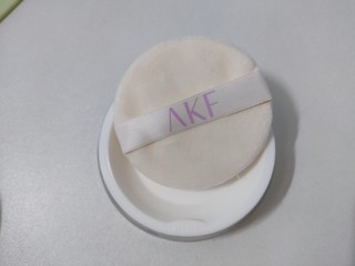 AKF防水防汗控油定妆蜜粉饼