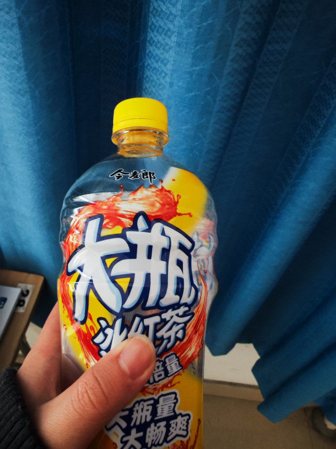 今麦郎冰红茶柠檬味大瓶装