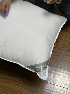 刚买了一个巨软的新枕头！