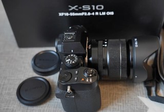 性价比最高的相机之一—富士X-S10