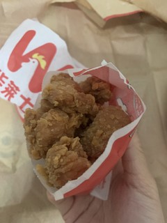 华莱士的炸鸡块好吃