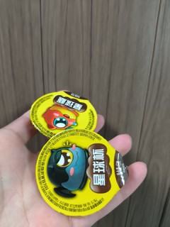 天天乐星球杯桶装巧克。