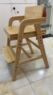 儿童餐椅选实木还是钢塑混合