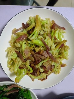 腊肉片用来炒什么都香