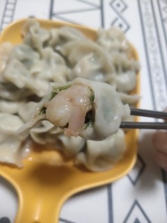 韭菜虾仁水饺！从小吃到大还没吃够！