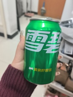 清凉夏日确定不来一瓶雪碧吗