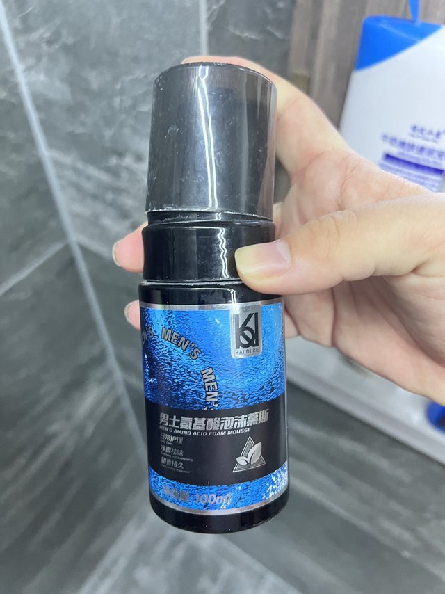 男士护理慕斯泡沫