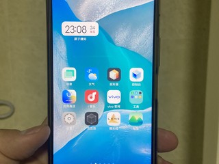 vivo iQOO neo5活力版手机仍在服役