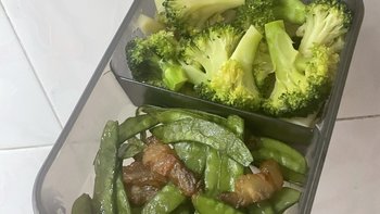 打工人之每日食记11：荷兰豆炒腊肉+清炒西蓝花 