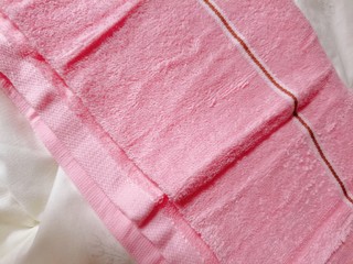 粉色纯棉毛巾，洗澡洗脸必备