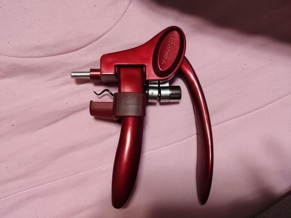 兔年就用兔型开瓶器