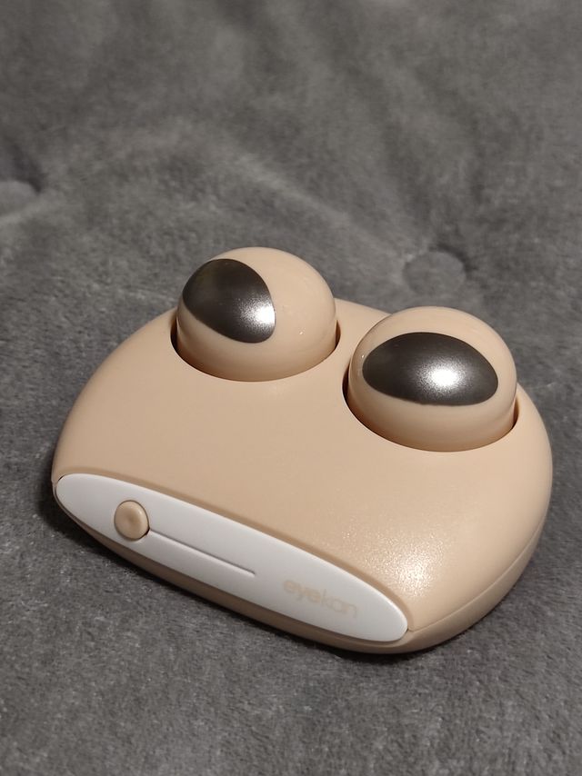 省事的电动美瞳清洗器