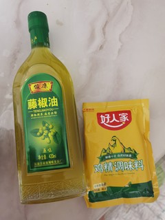 好大一瓶藤椒油