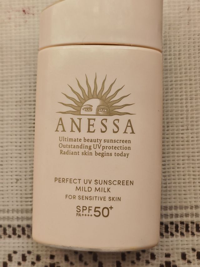 敏感肌防晒好物-安热沙温和粉金瓶防晒