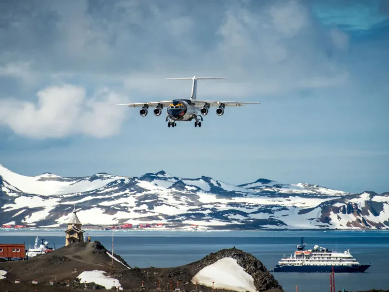 搭飞机去南极，南极旅行海空联合玩法详解