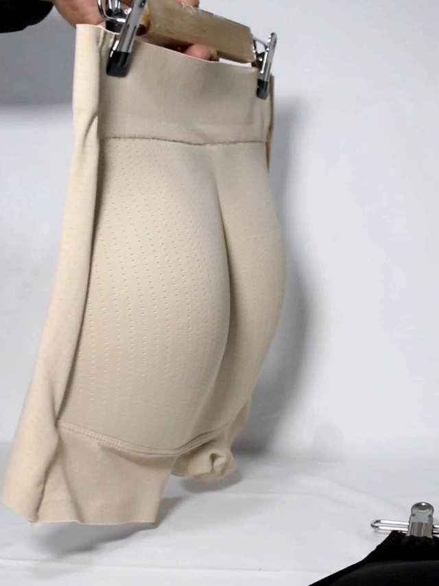 假屁股内裤: 这个社会还有什么是真的