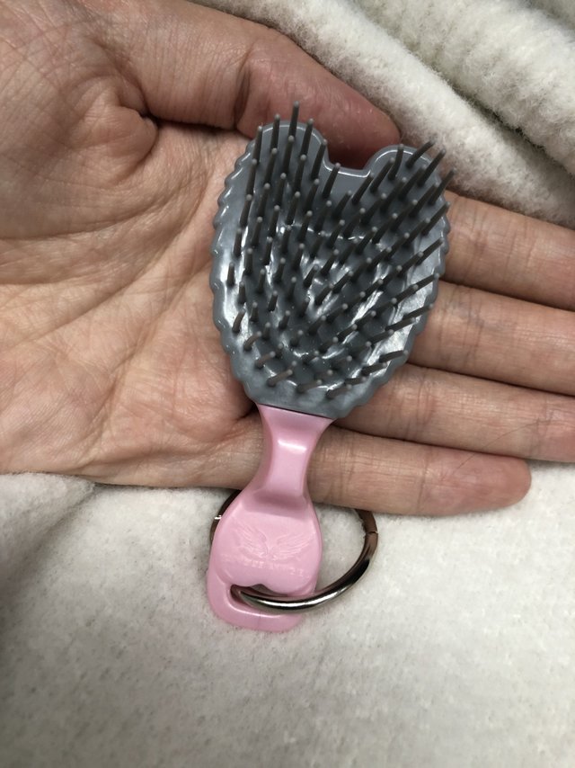 超可爱的迷你刘海儿梳子！冲！