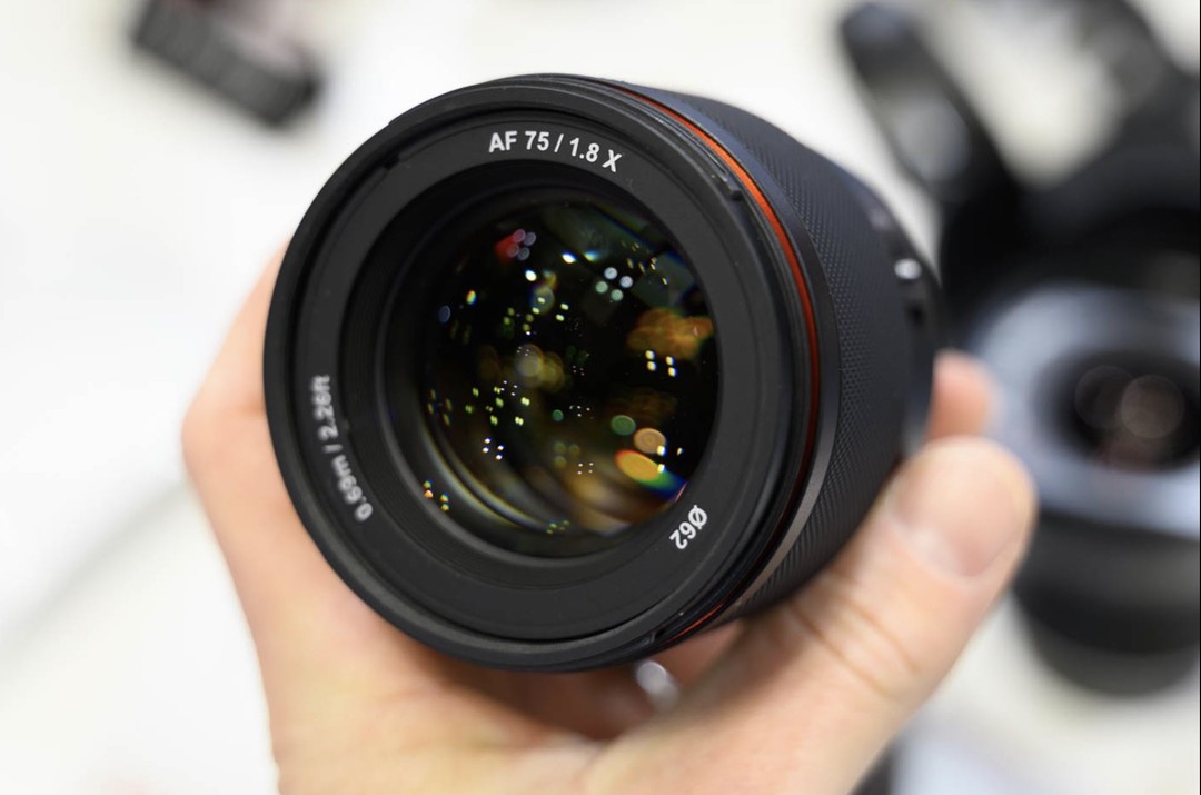 森养官宣，富士X卡口 AF 75mm f/1.8 新品镜头，明日发布