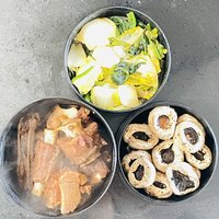 今日份病号饭：红烧牛尾+烤口蘑+炒青菜