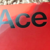 一加Ace2，6.74英寸OLED微曲屏，屏幕超强