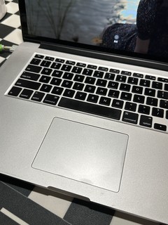 用了好多年的老伙计，MacBook pro