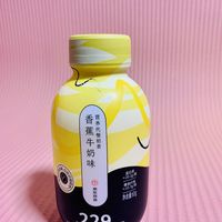 释放健康活力的京东京造香蕉牛奶味代餐奶昔