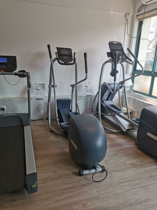 必确椭圆机线下专卖店EFX5.25活出美丽