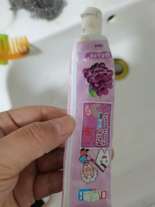适合儿童使用的牙膏被我发现了