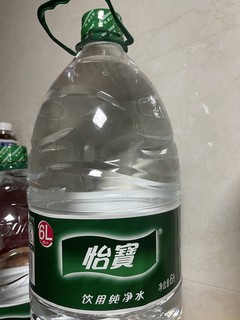 超大装的怡宝纯净水