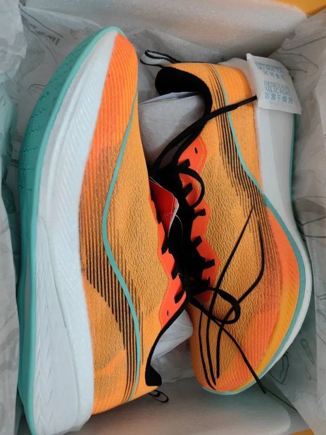 跑鞋已到，可以开始跑步了！