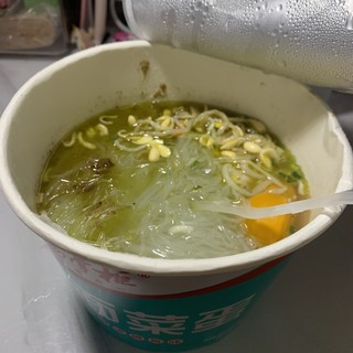 配料特别齐全的藤椒味泡面