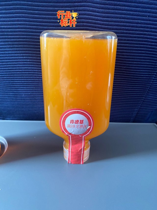 高铁上的肯德基，味道就是不一样～