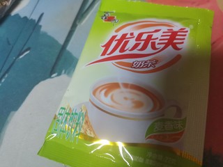 阳光明媚的季节当然适合一杯好喝的奶茶啦