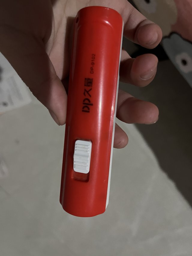 小电筒红色直射光范围广