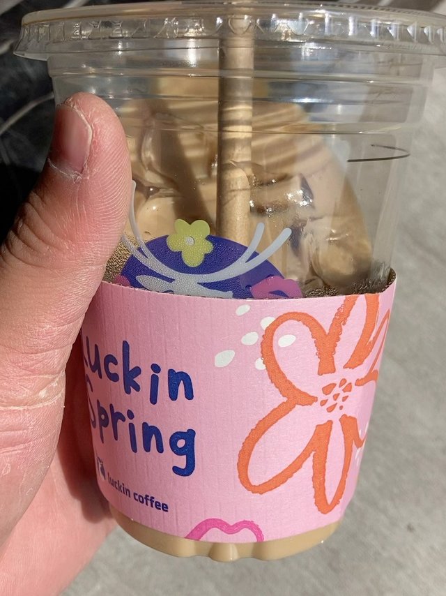 减肥还是要少喝咖啡