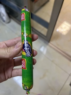 大家应该都吃过这个玉米肠吧。