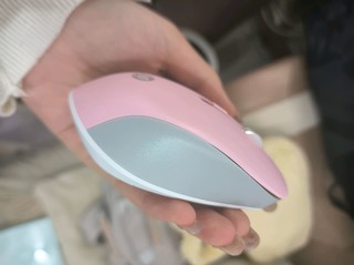 这个粉色的鼠标太适合女孩子用啦！